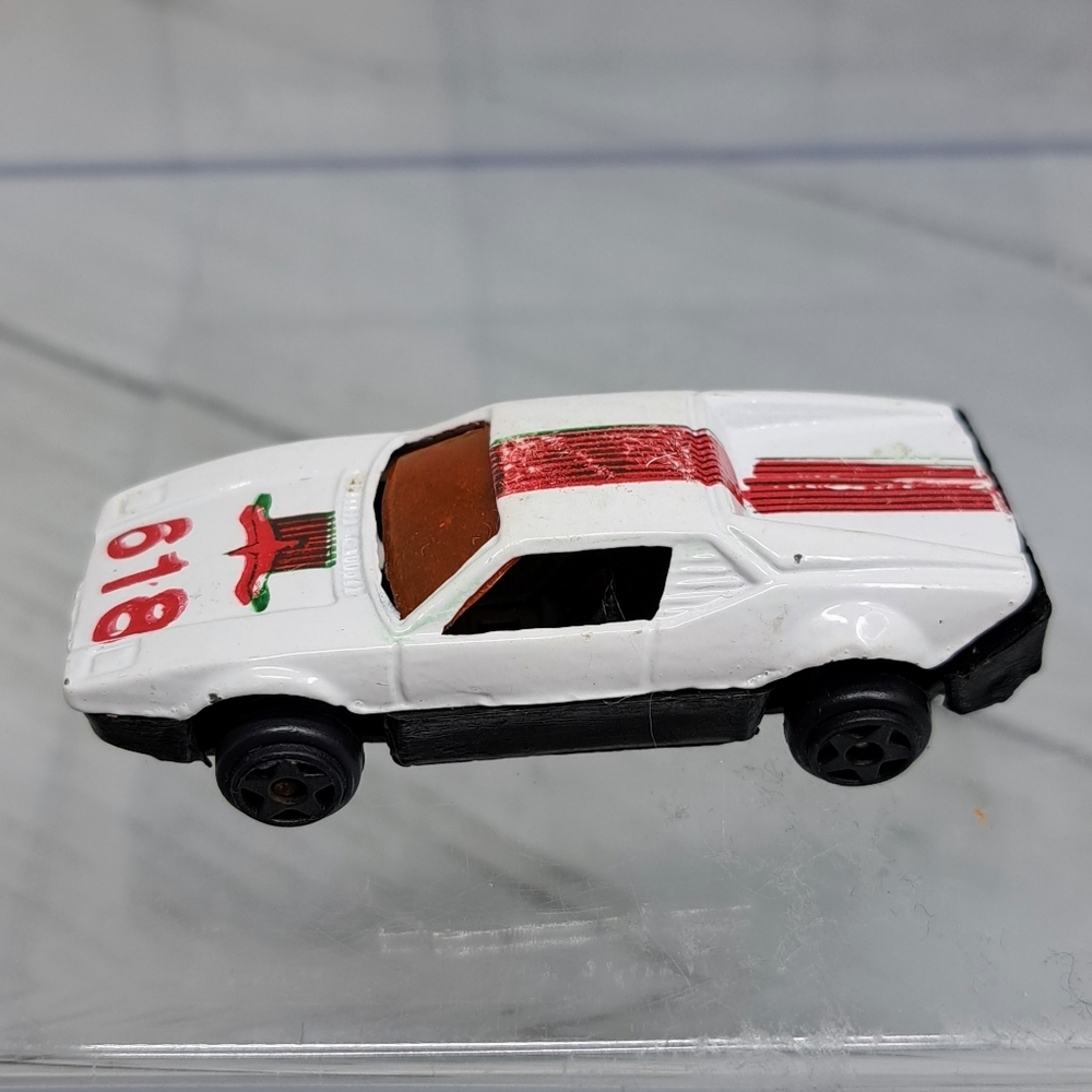 Vtg Redbird Stripes 618 Motif White 2.5"l Diecast Toy Race Car